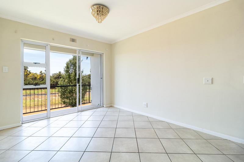 2 Bedroom Property for Sale in Buhrein Western Cape